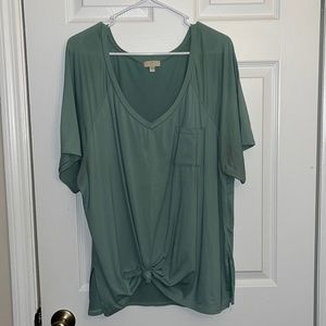 Woman’s Top with a front tie